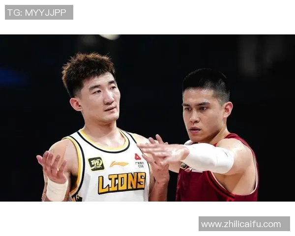 孙铭徽与队友合作默契，带领球队逆转击败强敌